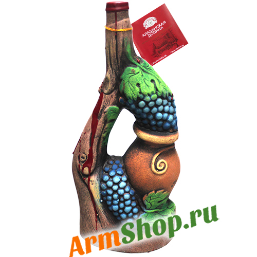 Сувенирное грузинское Вино Алазанская Долина "Кувшин Виноградная лоза" Красное полусладкое 1,0 л 10,5-13% "Кварельский погреб"